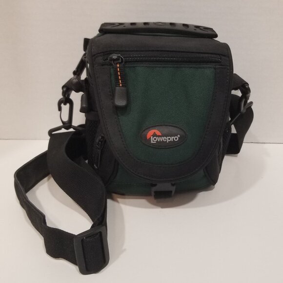 Lowepro Other - Lowepro Nova Micro AW Camera Shoulder Bag (Forest Green/Black), EUC